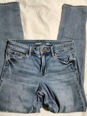 Old Navy Mid-Rise Power Slim Straight Jeans Women's Size 2(27x29) Med Wash Denim